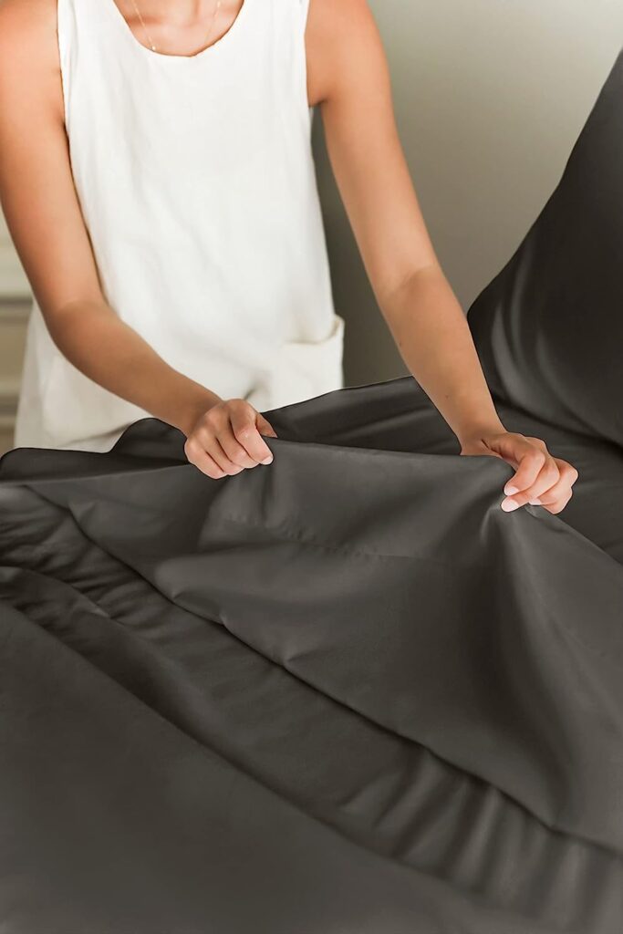 King Size Sheet Set - Breathable  Cooling - Hotel Luxury Bed Sheets - Extra Soft - Deep Pockets - Easy Fit - 4 Piece Set - Wrinkle Free - Comfy - Dark Grey Bed Sheets - Kings Sheets - Fitted Sheets