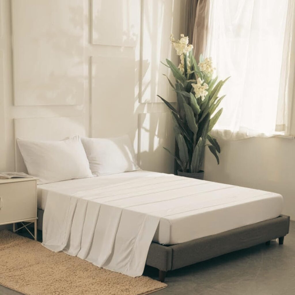 Queen Sheet Set with 2 Silk Pillowcase  Deep Pocket Queen Fitted Sheet - Microfiber Cooling Sheets Queen Size Bed Set - Twin Sheets Soft Bedding - 4 Pieces Hotel Luxury White Queen Size Bed Sheets